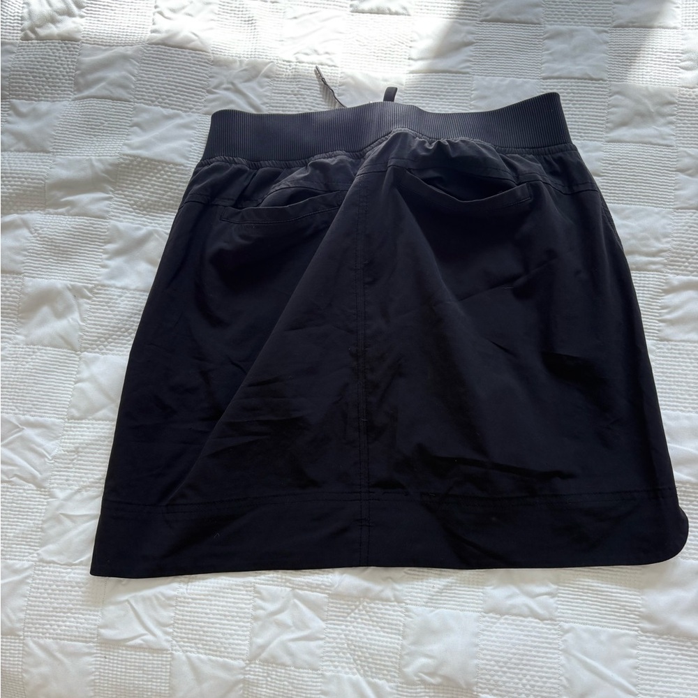 Athleta Black Women's Skirt with Elastic Waistband